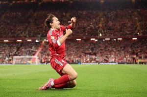 世俱杯足球彩票赔率-范迪克：基耶萨非常努力但总是不走运被伤病困扰，我们大家都爱他