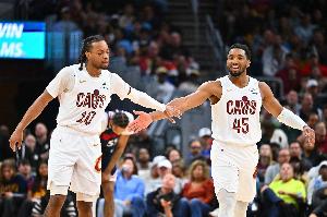 世俱杯投注-加兰和米切尔同时达成单赛季200+三分 骑士队史首对